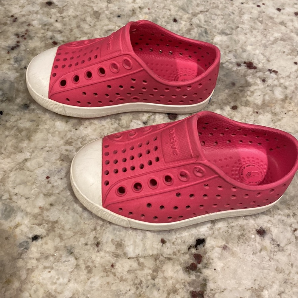 Native shoes - Picture 2 of 4